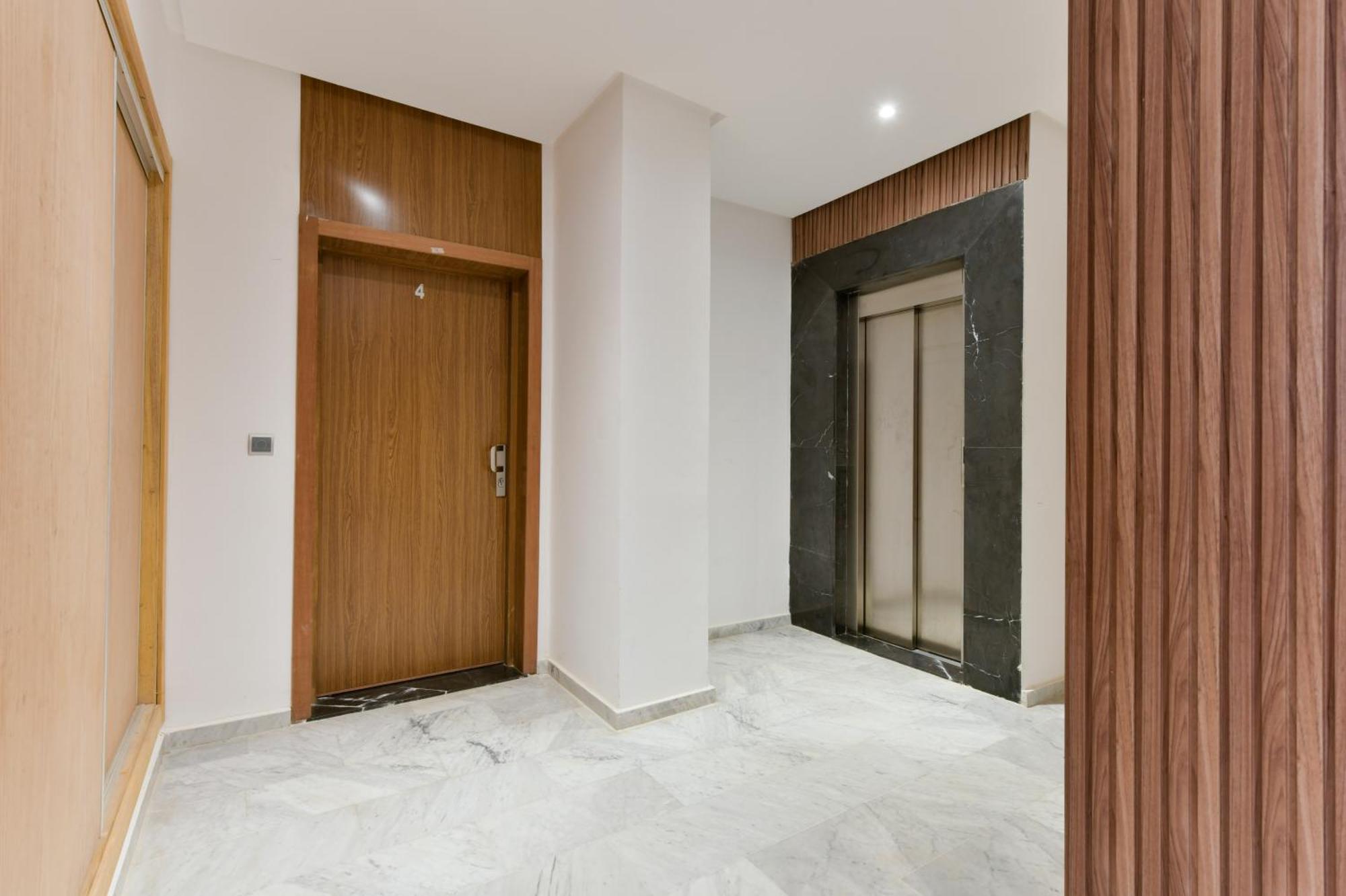 Appartement Charmant & Cozy - Centre Ville De ラバト エクステリア 写真