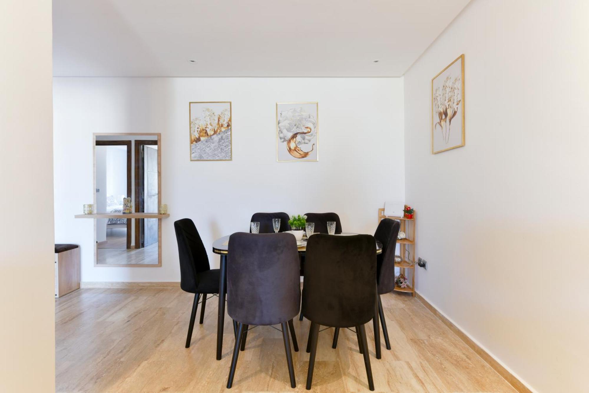 Appartement Charmant & Cozy - Centre Ville De ラバト エクステリア 写真